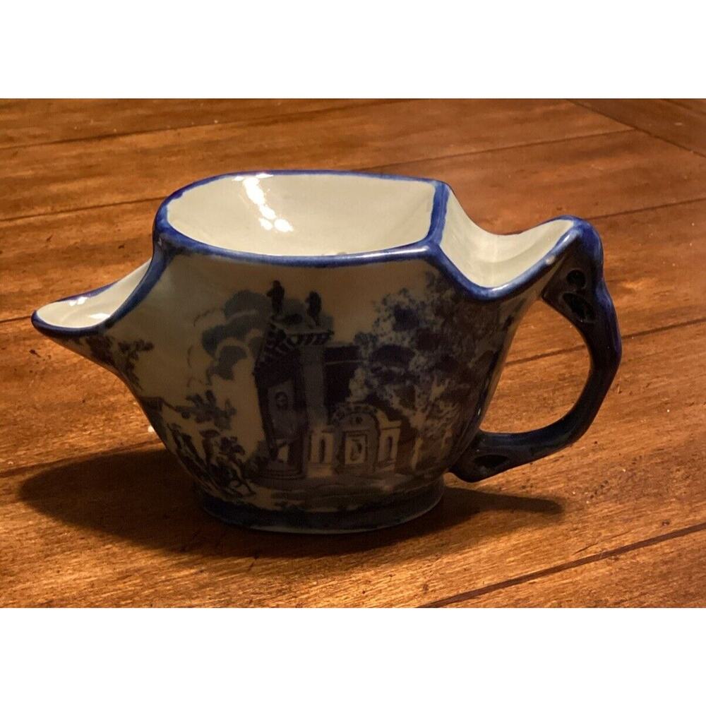 VICTORIA IRONSTONE Flow Blue Willow Shaving Mug